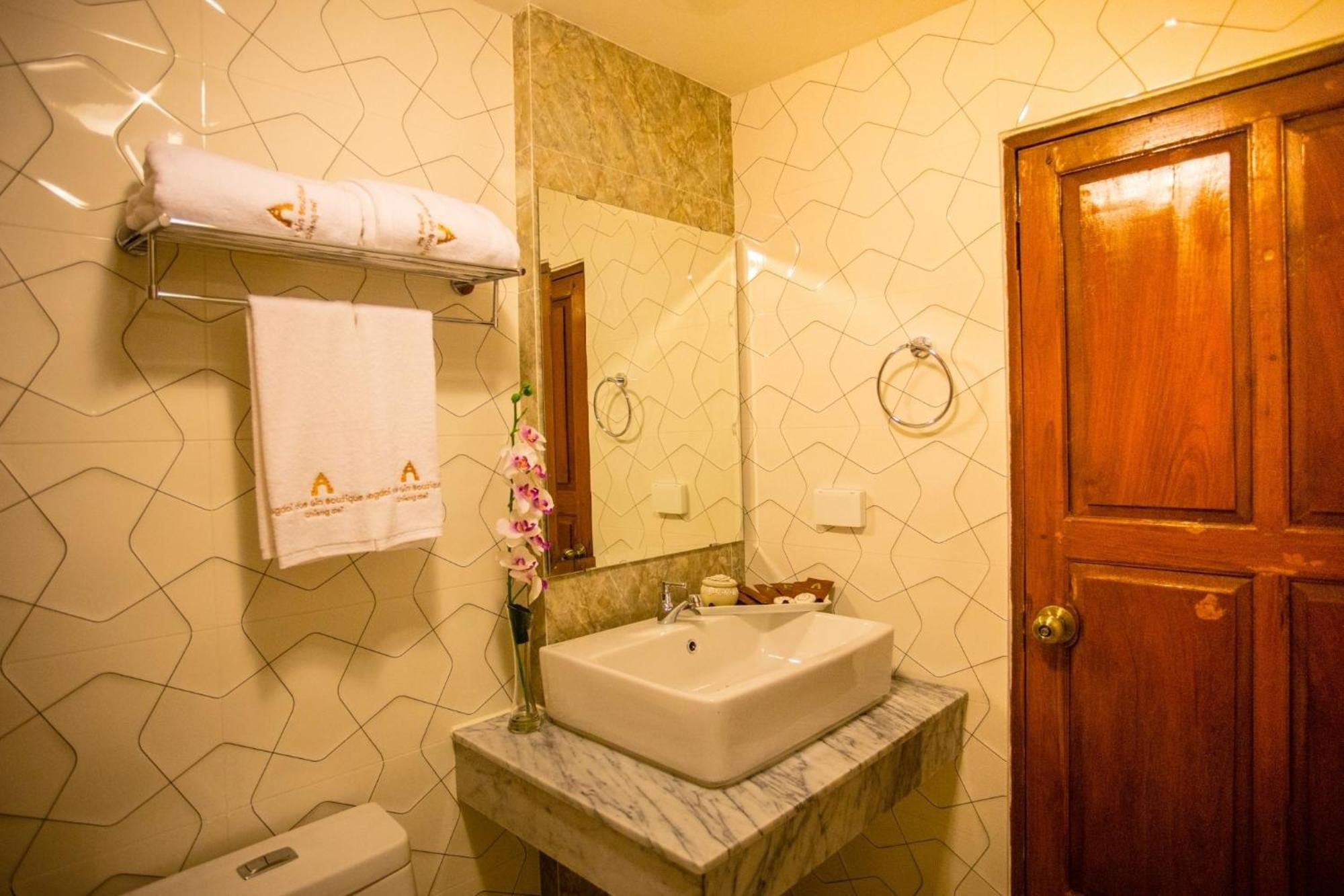 Pingdoi Hualin Boutique Hotel Чіангмай Екстер'єр фото